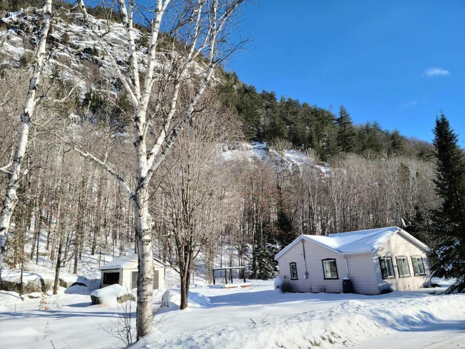 Chalet Falaise By Chalets Nabu Villa Saint-Alexis-des-Monts Esterno foto